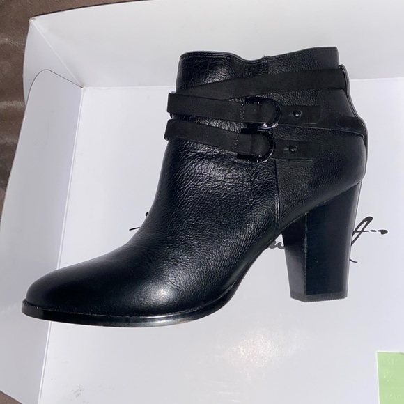 White House Black Market Shoes - WHBM RHIAN black leather zip booties size 10